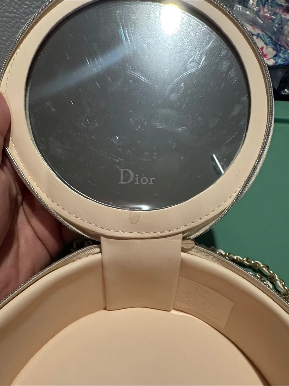 New GWP Dior Round Cosmetic Case with free perfume samples